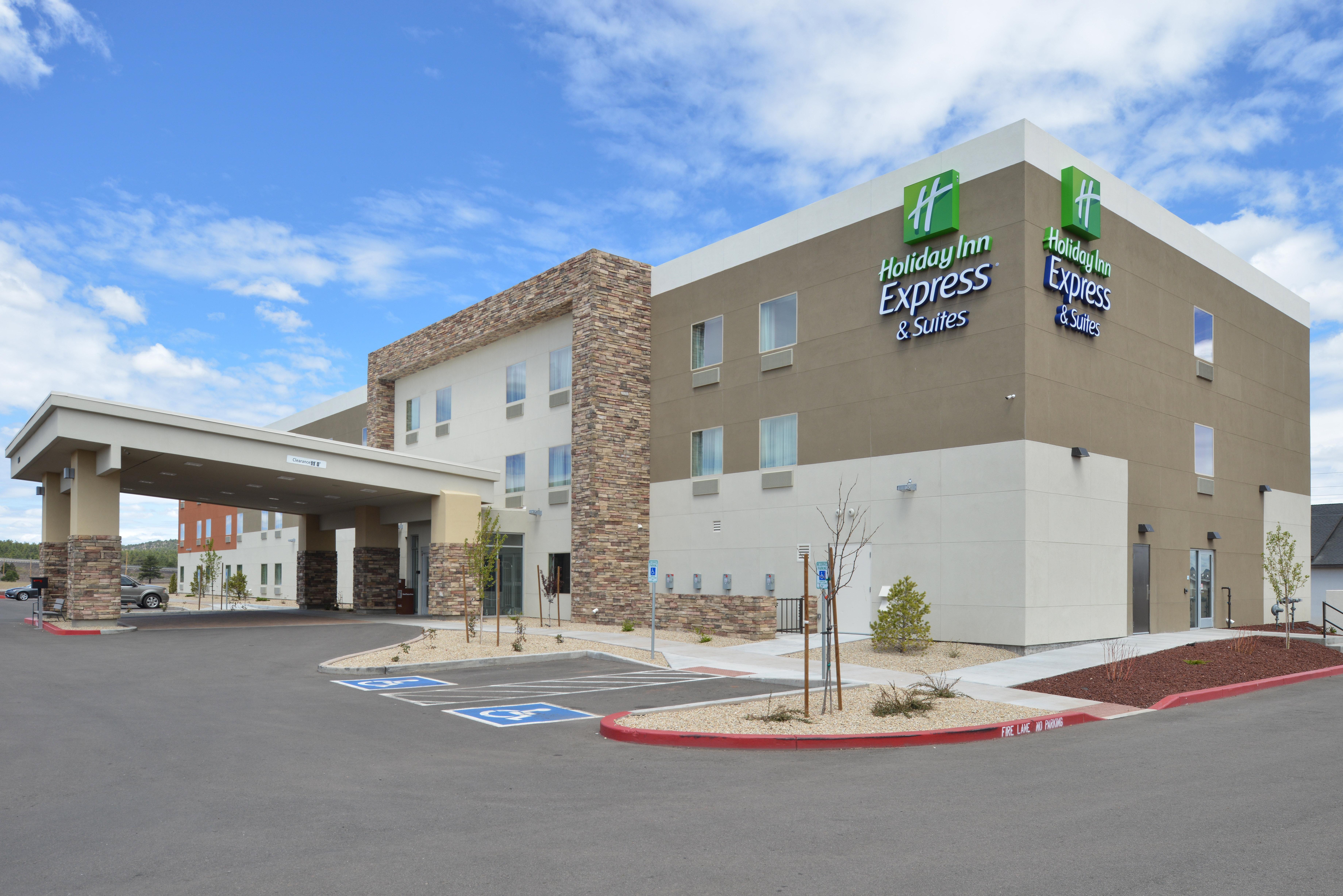 Holiday Inn Express & Suites Williams, An Ihg Hotel Exterior photo